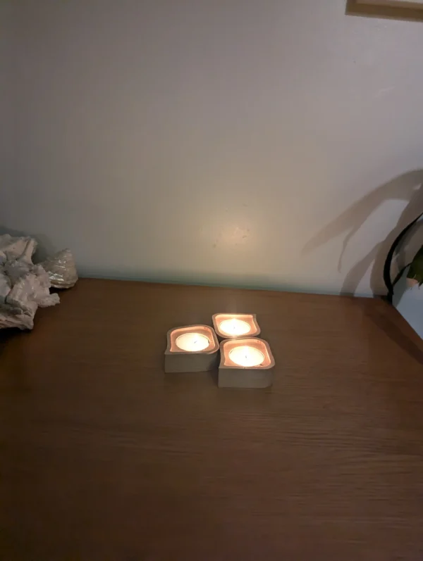 Tea light holder from sustainable material crafted in Bristol - Image 7